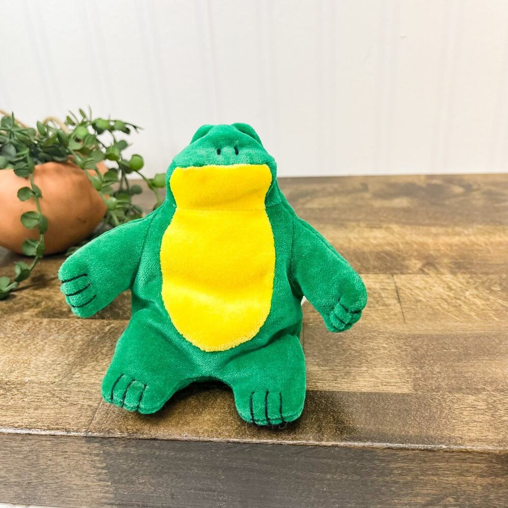 Manhattan Toy Company Frog Plush Stuffed Animal 1996 Rare Green Frog Plushie‎